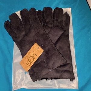 Ugg gloves